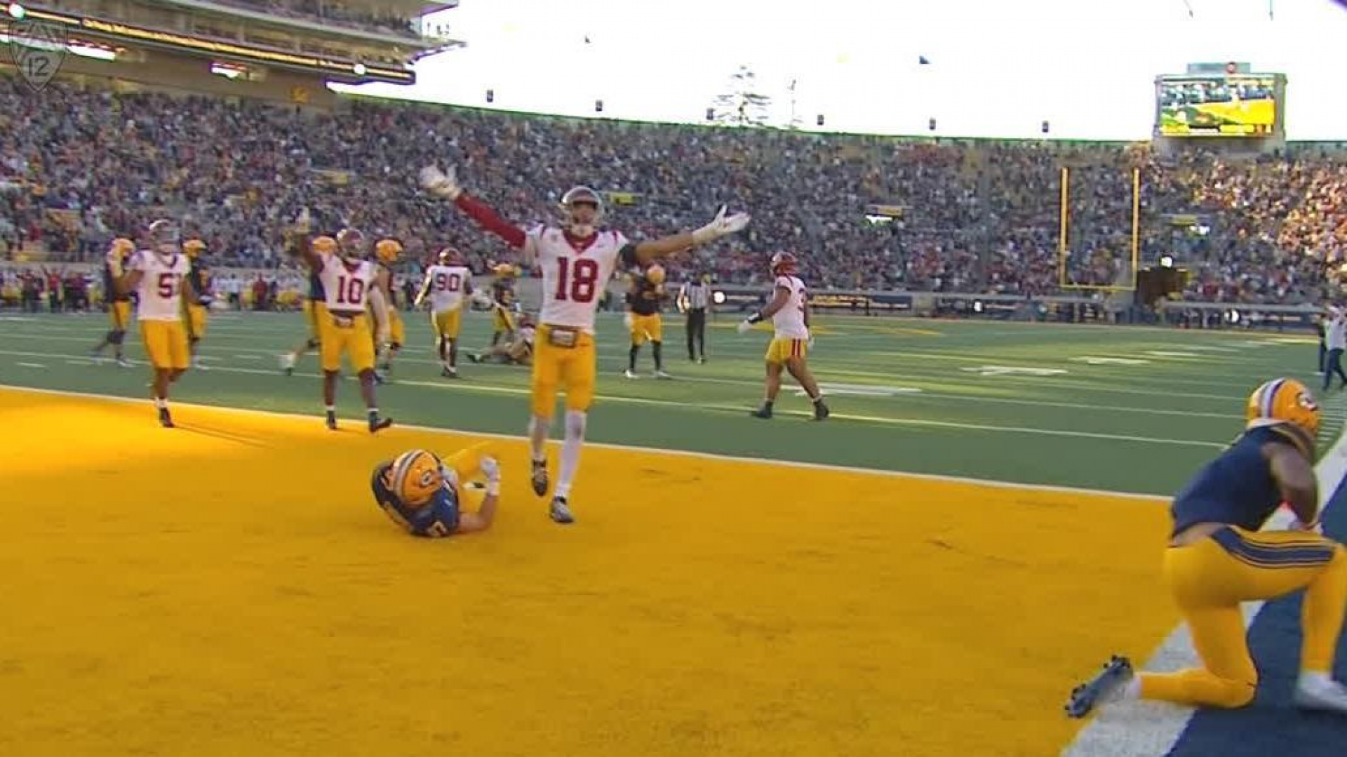 USC defeating Cal in football