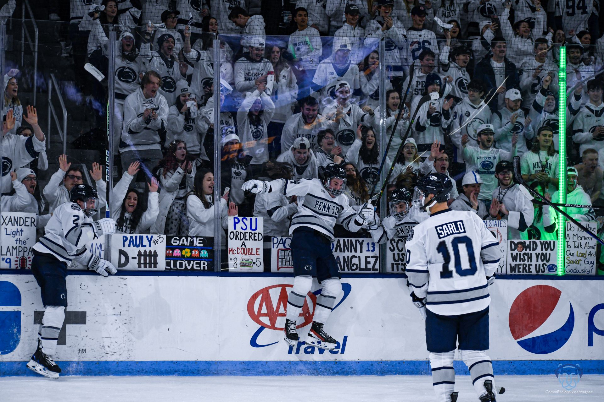 Penn State celebrates after beating Notre Dame