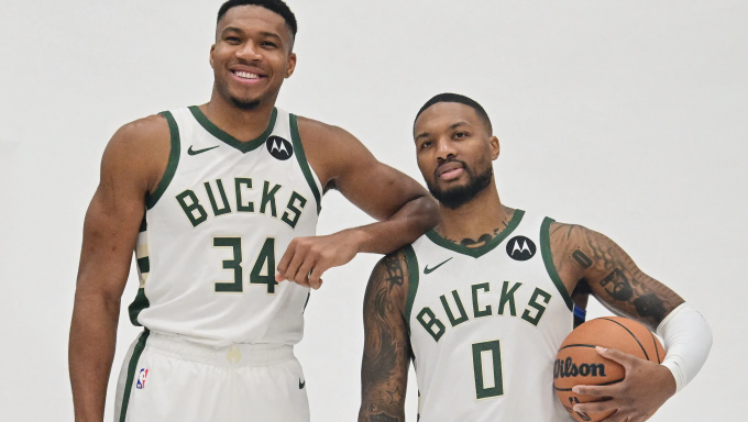 Giannis and Lillard in a photo together