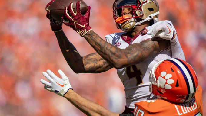 Florida State WR Keon Coleman catching a pass against Clemson