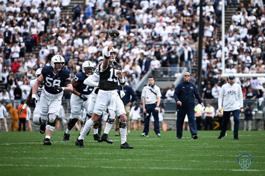 Penn State football players at Blue & White Game