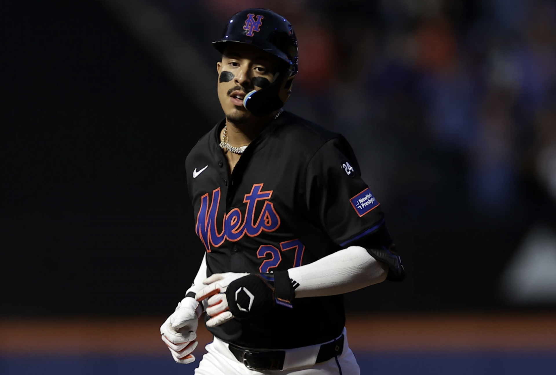 Vientos after a home run