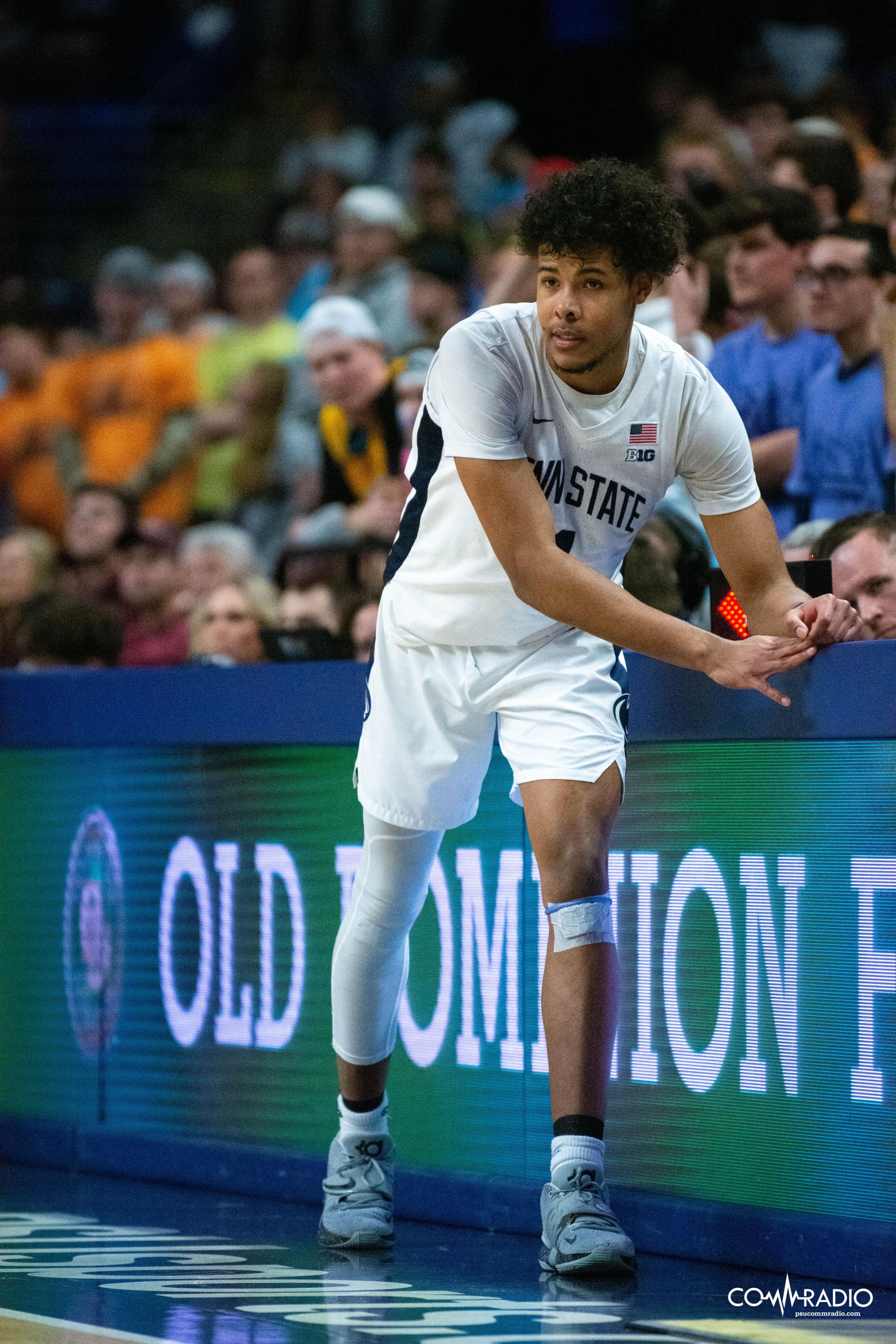 Puff Johnson checking into the game against Minnesota
