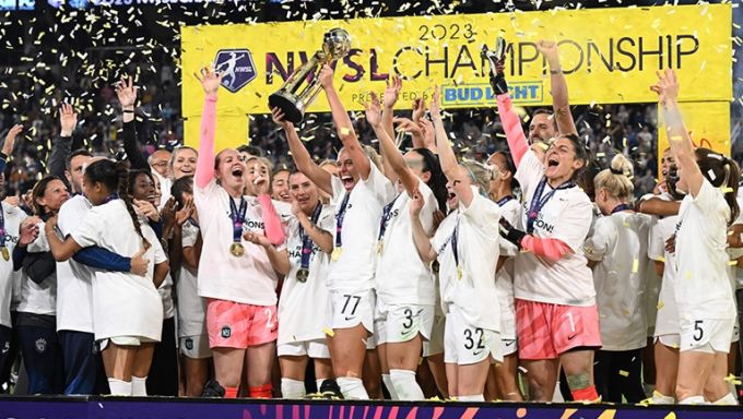 Gotham FC celebrating winning the NWSL Championship