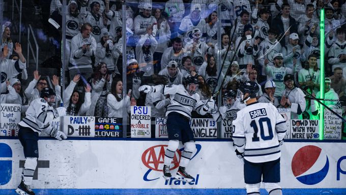 Penn State celebrates after beating Notre Dame