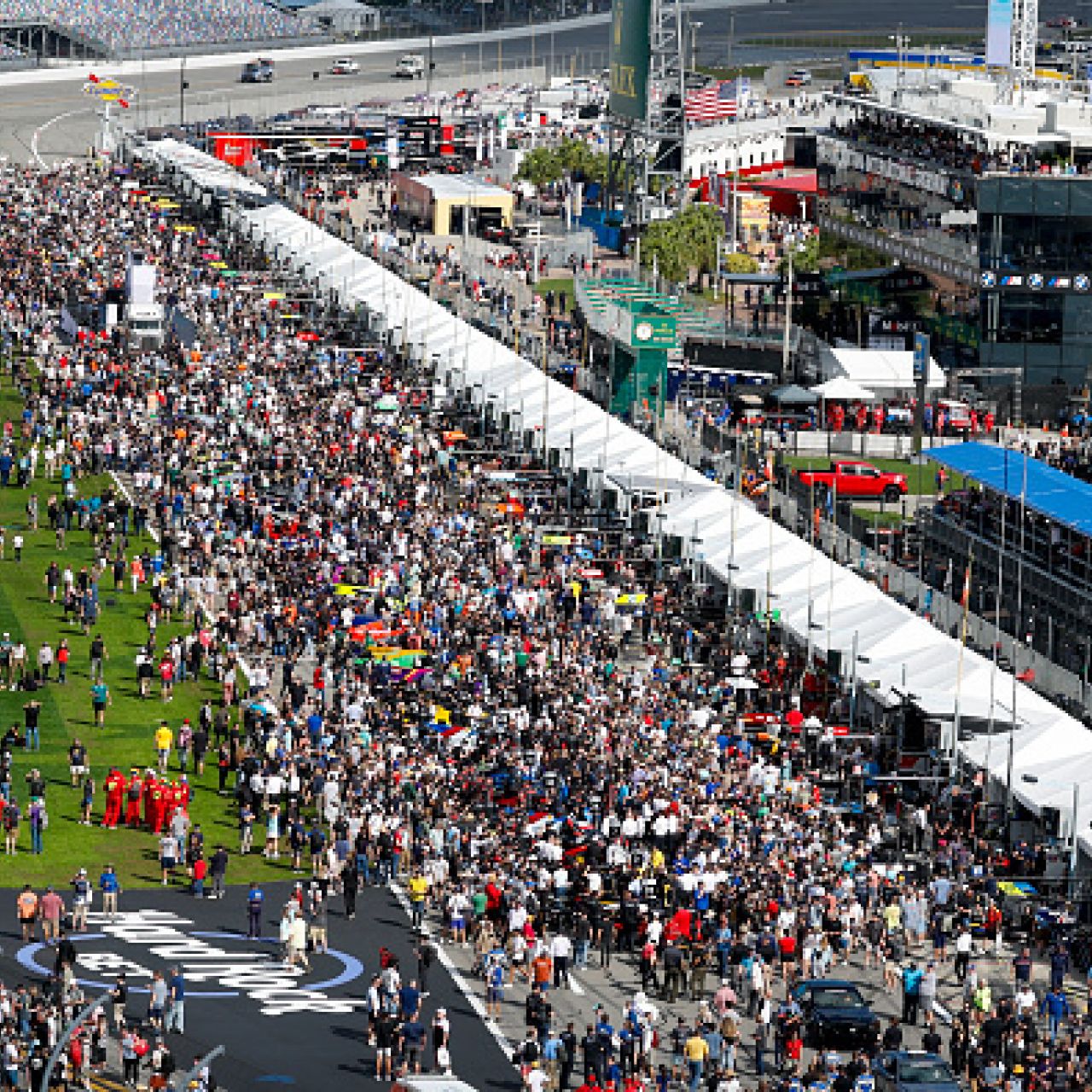 Aerial view of crowded pit lane at Daytona International Speedwqay