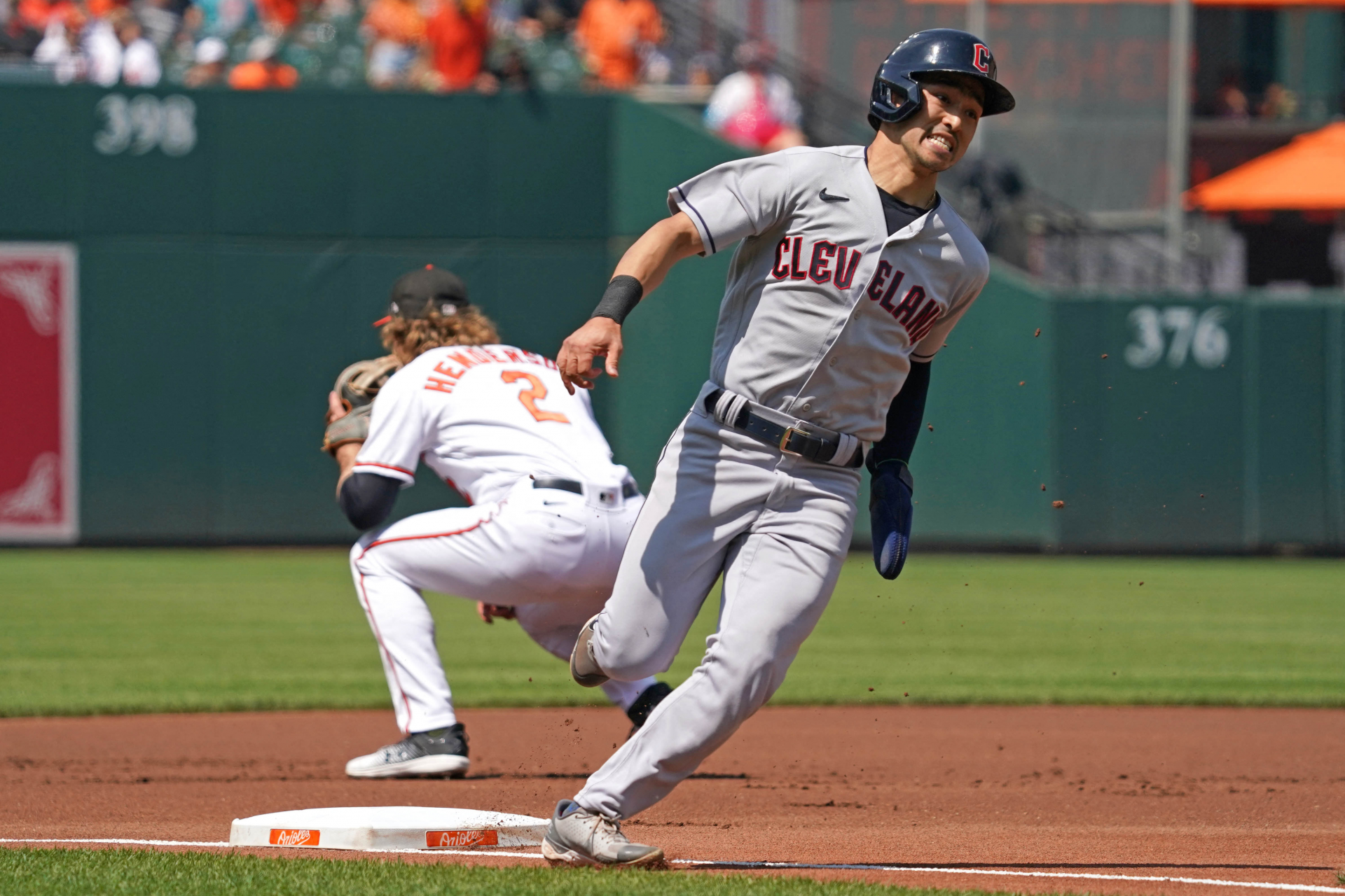 Kwan rounding the bases