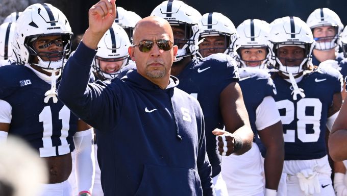 James Franklin with his team