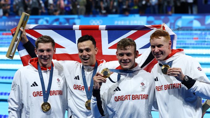 GB swim team winning gold