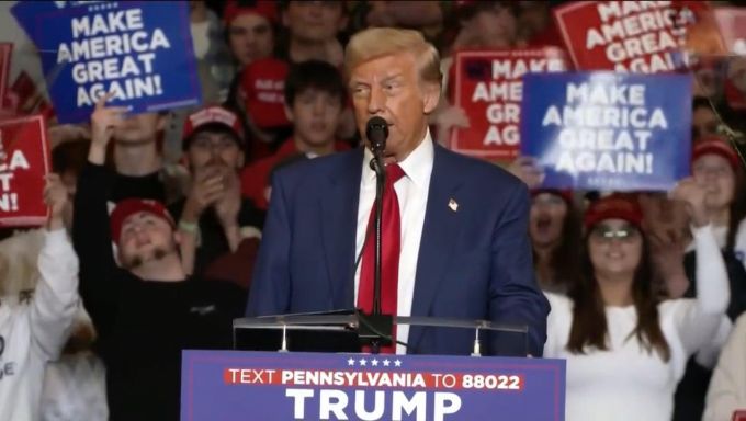 TRUMP AT BJC WITH STUDENTS