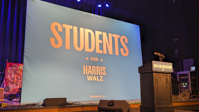 Students for Harris sign