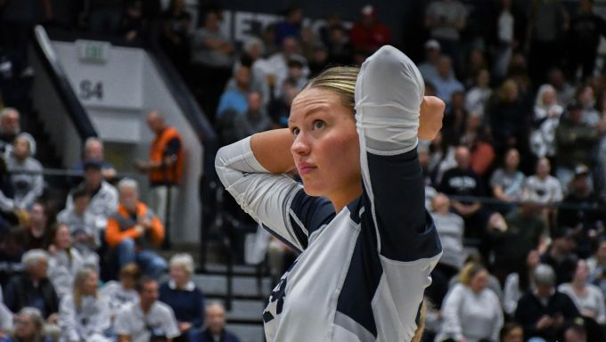 Women's volleyball vs Iowa