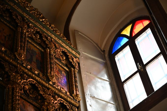 Light shines through a window in the Church of St. George (Photo by James Engel)